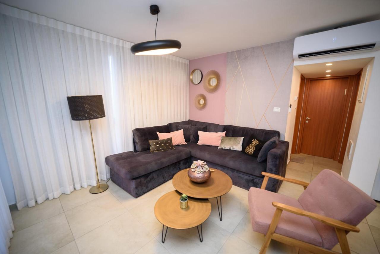 Yalarent Migdalor Boutique Apartments With Sea Views Тиверіада Екстер'єр фото