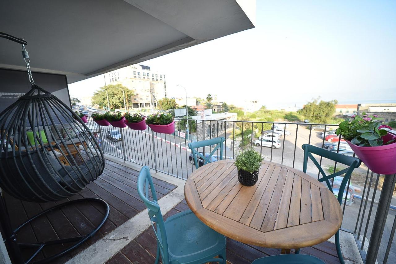 Yalarent Migdalor Boutique Apartments With Sea Views Тиверіада Екстер'єр фото