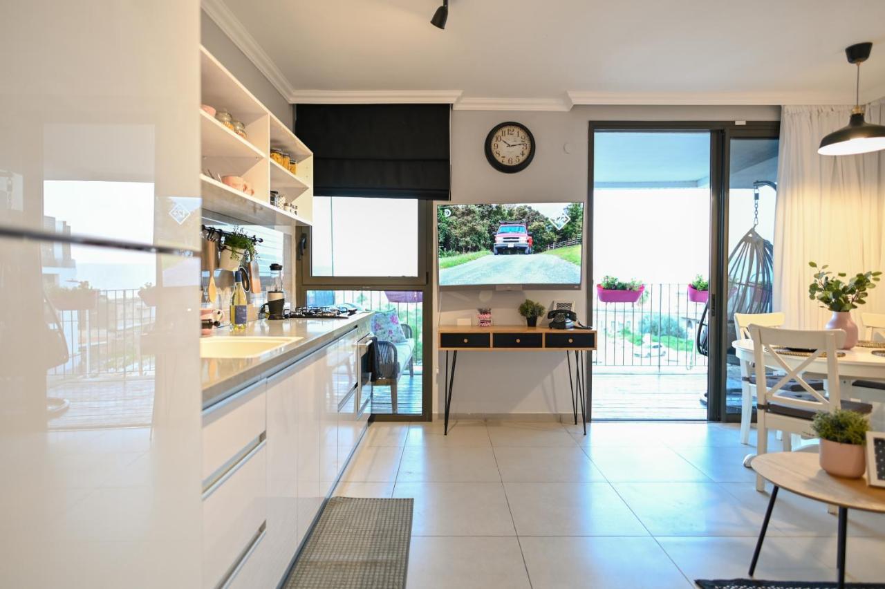 Yalarent Migdalor Boutique Apartments With Sea Views Тиверіада Екстер'єр фото