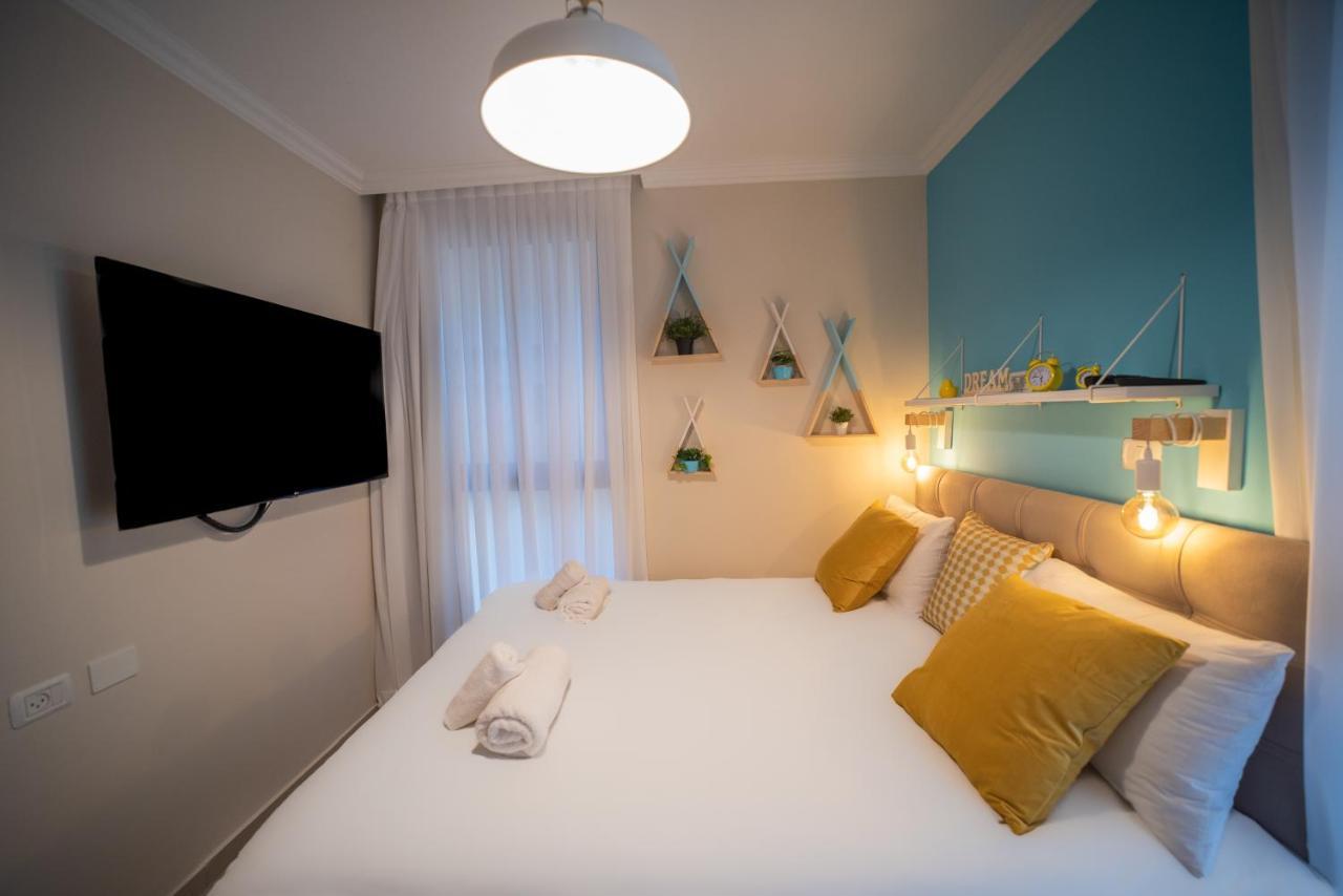 Yalarent Migdalor Boutique Apartments With Sea Views Тиверіада Екстер'єр фото