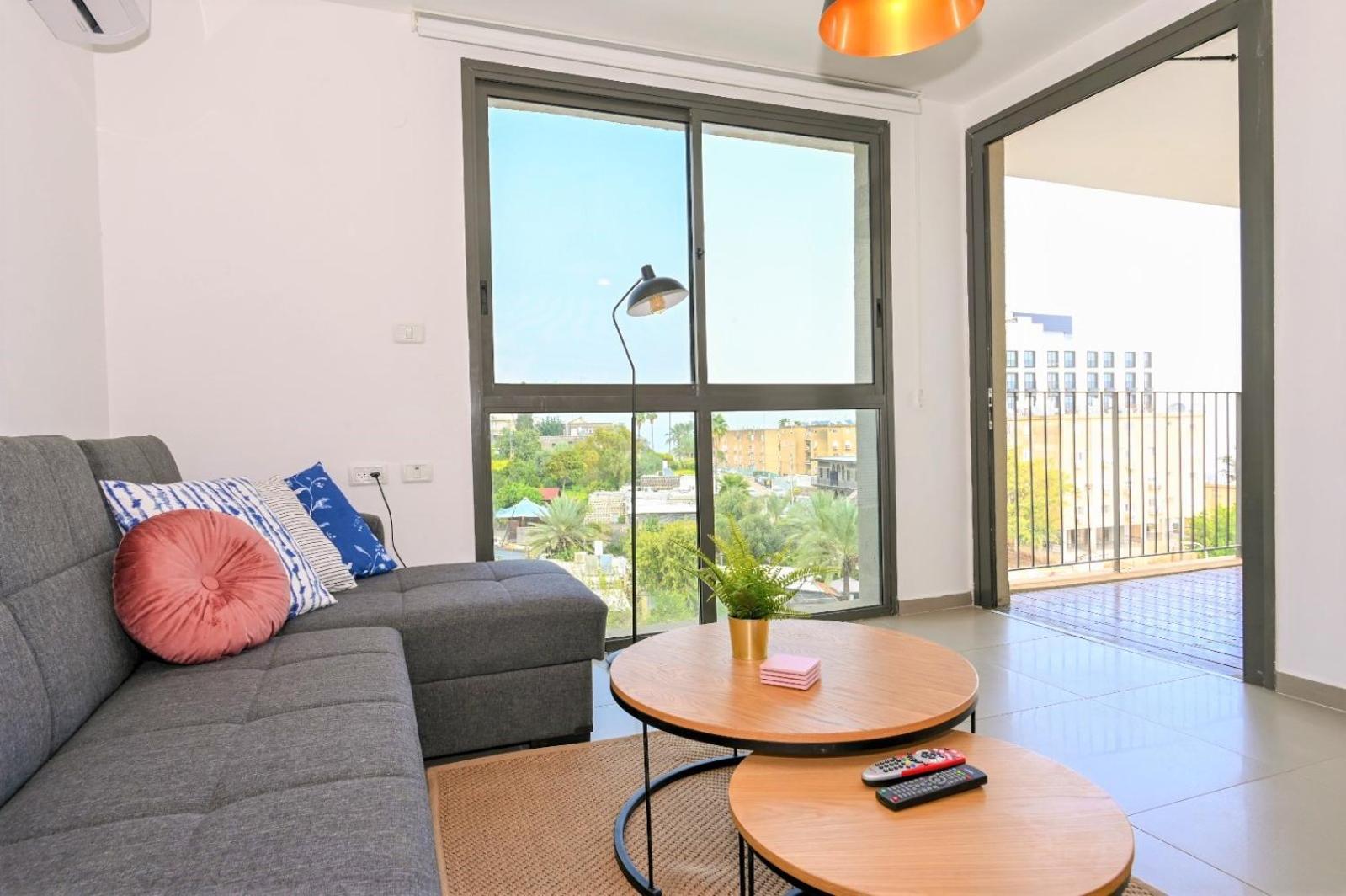 Yalarent Migdalor Boutique Apartments With Sea Views Тиверіада Екстер'єр фото